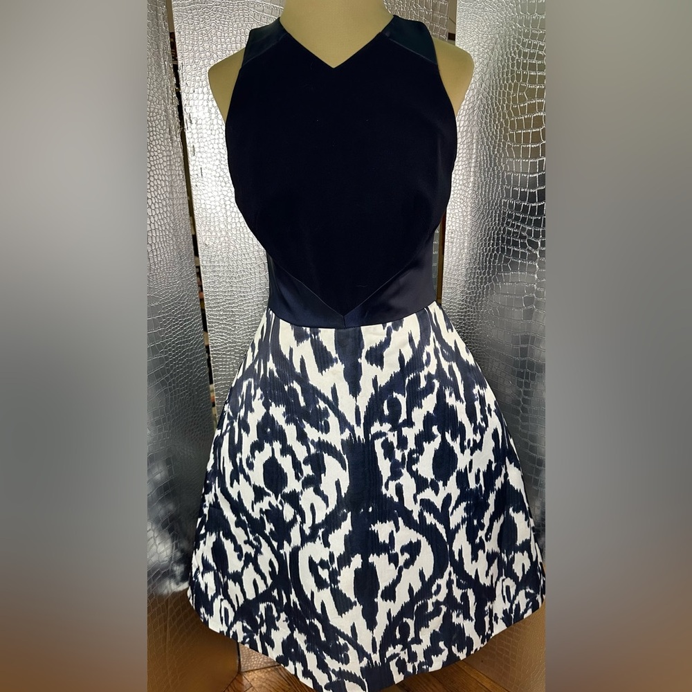 Theia Women's Short Blue White Ikat Print Dress Racer Back Party Cocktail Size 2
